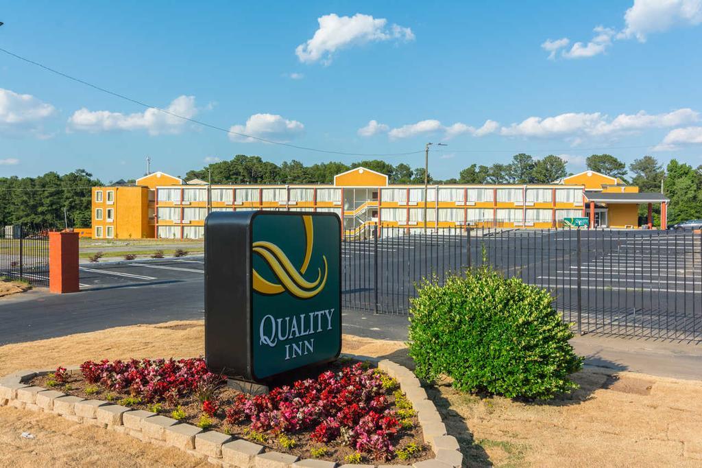 Quality Inn Акворт Екстер'єр фото
