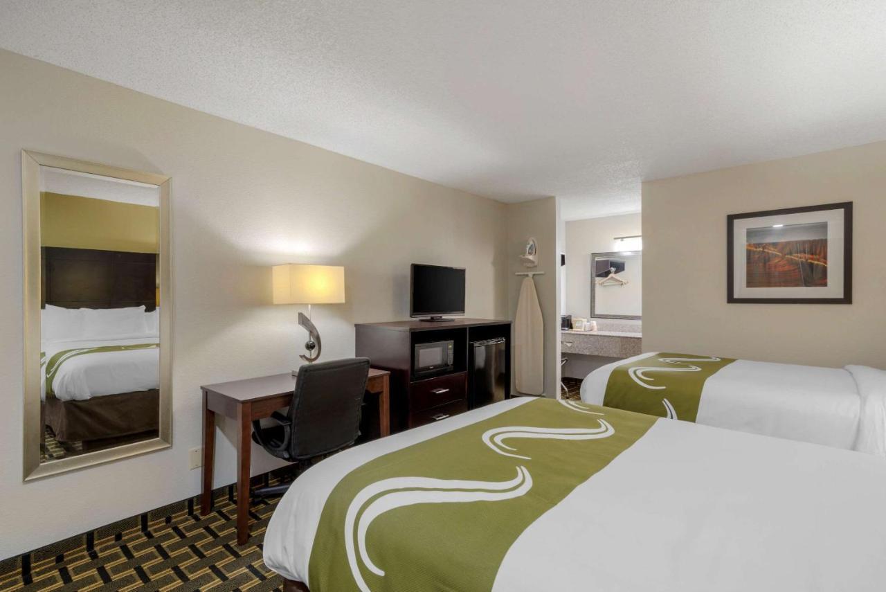 Quality Inn Акворт Екстер'єр фото