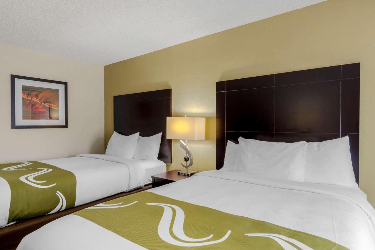 Quality Inn Акворт Екстер'єр фото