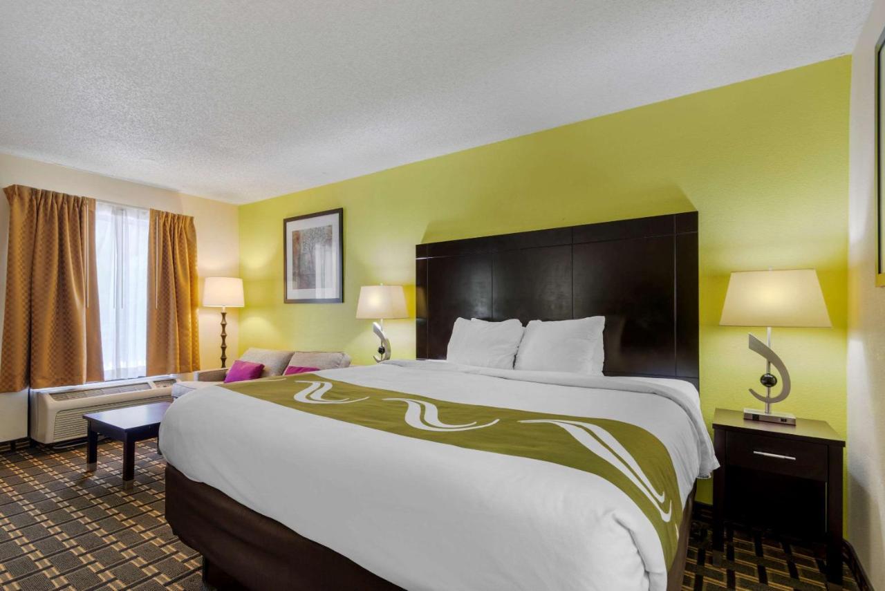 Quality Inn Акворт Екстер'єр фото
